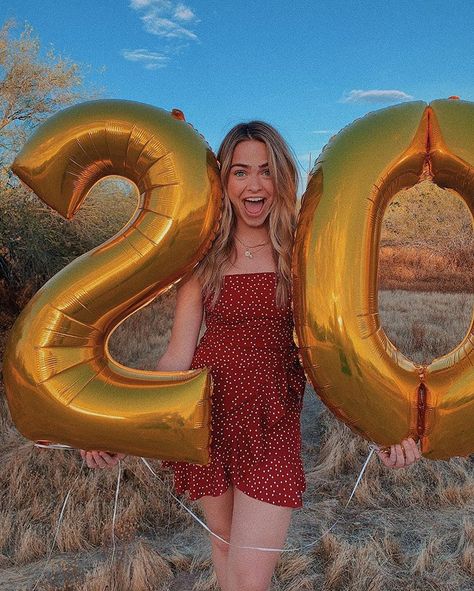 20th Birthday Photoshoot, Sky Shoes, Summer Mckeen, 14th Birthday Party Ideas, Mountain Photoshoot, Birthday Balloons Pictures, Debut Photoshoot, Picnic Theme, Birthday Party Photography