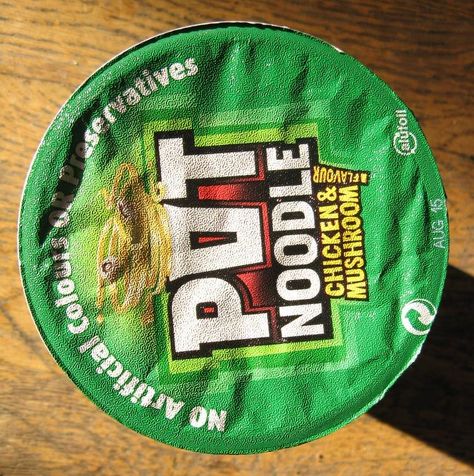 Pot Noodle Logo. Looks like a pot. Noodle Logo, British Icons, Pot Noodle, Mushroom Chicken, Hiccup, Cooking Pot, Food Cravings, Instant Pot, Noodles