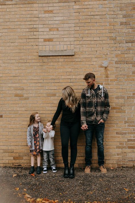 Edgy Photoshoot Outfits, Punk Rock Family Photoshoot, Family Photos Urban Setting, Brick Wall Family Photoshoot, Family Urban Photoshoot, Edgy Family Photoshoot Outfits, Alternative Family Photoshoot, Family Photoshoot In The City, Downtown Family Photos