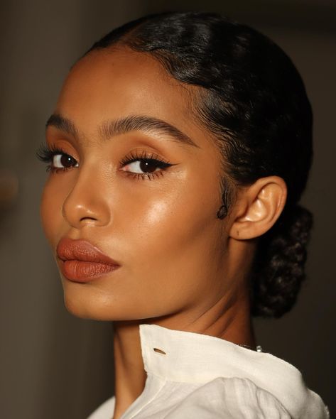 Natural Make Up Looks For Black Women, Editorial Bridal Makeup, Clean Bridal Makeup, Makeup Moodboard, Beauty Headshots, Grad Makeup, Mommy Makeup, Yara Shahidi, Wedding Glam