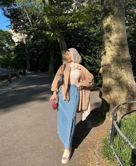 Denim Skirt With Hijab, Skirt Outfits Summer Hijab, Summer Hijab Outfits Skirts, Hijabi Denim Skirt Outfit, Long Jeans Skirt Outfit Hijab, Denim Skirt Hijab Outfit, Denim Skirt Outfit Hijab, Jeans Skirt Outfit Hijab, Skirt Outfits Hijab