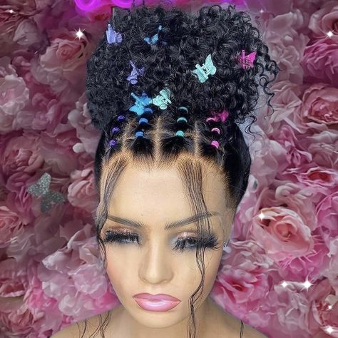 Butterfly Hair Design, Natural Hairstyles With Butterfly Clips, Butterfly Clips Hairstyles Black Women, 2000s Freaknik, Mini Butterfly Clips Hairstyles, 2000s Hairstyles Black Women, Freaknik Outfits, Frontal Styles, Space Buns Hair