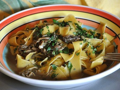 Pasta with porcini mushroom sauce Heathy Recipe, Lemon Kale, Porcini Mushroom, Mushroom Sauce Recipe, Mushroom Recipes Pasta, Dried Porcini Mushrooms, Porcini Mushrooms, Garlic Pasta, Dried Mushrooms