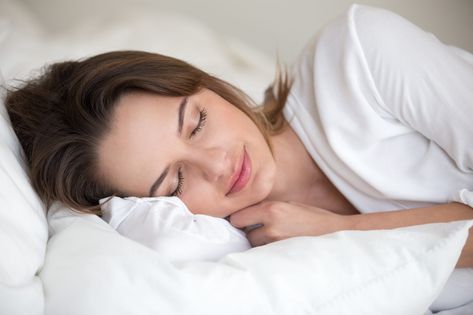 #SleepBetterTips  Sleep is a part of life. Some need more sleep than others, while some sleep more soundly. One thing is clear – sleep is necessary and getting enough of it is something... Psoas Iliaque, Nerf Vague, Sleeping Women, Brain Booster, Body Organs, Circadian Rhythm, Lack Of Sleep, Improve Sleep, Deep Sleep