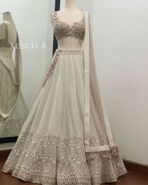 Chikankari Wedding Lehenga, Off White Chikankari Lehenga, Neutral Lehenga, Chikankari Lehenga Designs, Lehenga Designs Traditional, Best Lehenga Designs, Lehenga Inspiration, White Lehenga Choli, Wedding Fits