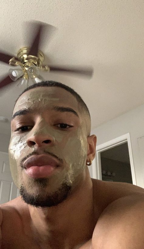 Black Man Skin Care Routine, Men Skincare Aesthetic, Clean Guy Aesthetic, Facial Photography, Clear Skin Men, Blogger Aesthetic, Men Skincare, Men Skin Care Routine, Black Men Beards