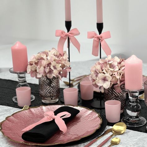 Indulge in a night of unparalleled romance with our exquisite Pink Sweetheart Dinner Set for Two. This thoughtfully curated ensemble is designed to elevate your intimate moments, combining elegance and sophistication to create an unforgettable dining experience. Your Pink Sweetheart Set includes the following: x2 Black Woven Placematsx2 Pretty in Pink Pink Glass Charger Plates with a Beautiful Gold Edgingx2 Black Linen Napkinx2 Pale Pink Velvet Bows, comes with an attachment to tie onto your nap Cutlery Place Setting, 20th Birthday Decorations For Her, Pink And Brown Table Decorations, Pink And Black Table Decorations, Black And Pink Table Decor, Black And Pink Dinner Party, Pink Black And White Party Decorations, Black And Pink Decorations Party, 21st Bday Ideas Decoration