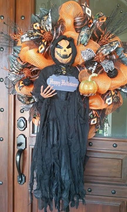 Halloween Mesh Wreath, Pumpkin Wreath, Vampire Wreath, Halloween Door… Bat Wreath, Halloween Reaper, Spider Web Wreath, Vampire Pumpkin, Glittery Pumpkins, Scary Halloween Decorations Diy, Halloween Mesh Wreaths, Halloween Door Wreaths, Wreath Pumpkin