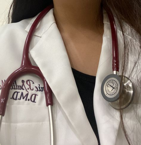 Heart Doctor, Medical School Life, Medical Student Motivation, Nurse Aesthetic, Med School Motivation, Career Vision Board, Medical School Motivation, Medical Careers, Medical School Inspiration