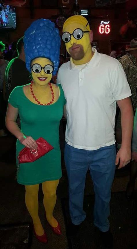 Marge & Homer Simpson Halloween DIY Costumes Simpson Halloween Costumes, Marge And Homer Costume, Homer Simpson Costume, Marge Simpson Costume, Homeade Halloween Costumes, Halloween Diy Costumes, Simpsons Costumes, Simpsons Halloween, Funny Costume