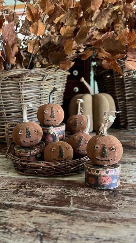 Primitive Pig Folk Art | THANK YOU for all the love you’ve given my little pumpkins!!! 🎃 There will be more coming soon ~ so stay tuned!! . Each one gets its own… | Instagram Primitive Pumpkins, Pumpkin Stems, Tall Pumpkin, Primitive Pumpkin, Shaker Boxes, Country Sampler, Primitive Fall, Primitive Halloween, Fall Halloween Crafts