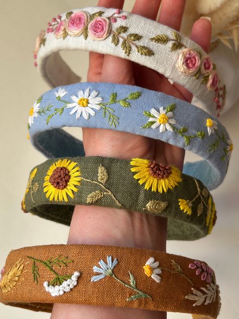 Embroidered Hairband, Embroidery Headband Diy, Flower Hairband, Embroidery Bangles, Headband Embroidery, Embroidered Hair Accessories, Embroidery Headband, Embroidered Accessories, Embroidered Headband