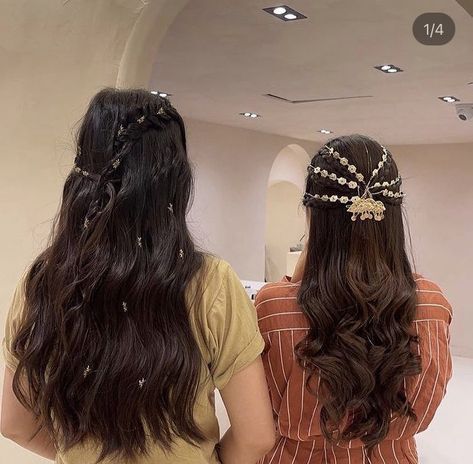 Arabic Hairstyles, Eid Hairstyles, Long Hair Tips, Hair Color Streaks, Fashion Top Outfits, Front Hair Styles, Hair Tutorials For Medium Hair, Arab Fashion, Love Hair