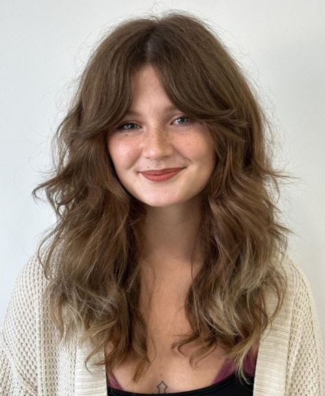 Soft Long Shag for Round Faces Long Shag Haircut With Side Part, Shag Haircut With Side Part, Soft Shag With Curtain Bangs, Bangs Hairstyles For Round Faces, Curtain Bangs On Round Face, Side Bangs Round Face, Round Face Curtain Bangs, Princess Haircut, Long Hair With Bangs Round Face