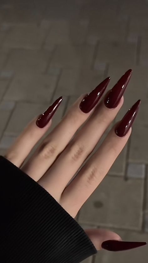 Vampire Nails, Dark Red Nails, Goth Nails, Grunge Nails, Soft Nails, Red Nail, Pretty Acrylic Nails, Chic Nails, Types Of Nails