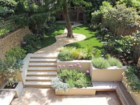 Sloped Backyard, Tiered Garden, Back Garden Design, Wallpaper Retro, Sloped Garden, Garden Steps, Garden Makeover, Contemporary Garden, Have Inspiration