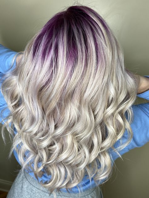 Blonde With Purple Roots, Colorful Roots Blonde Hair, Purple Root Smudge, Purple Shadow Root Blonde, Purple Roots Blonde Hair, Blonde Hair Purple Roots, Purple Shadow Root, Blonde Hair With Purple Streaks, Blonde And Purple Hair