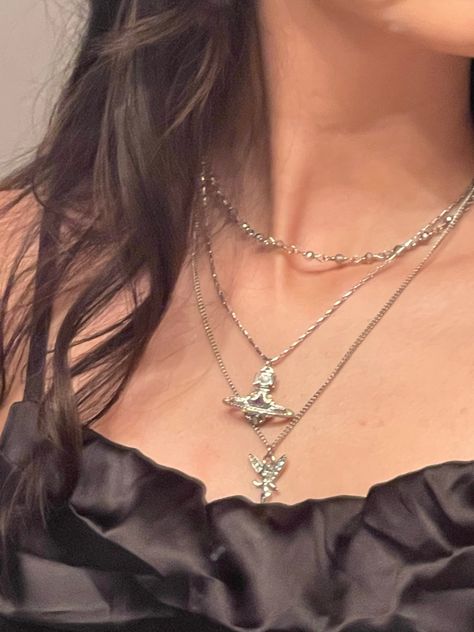 Vivienne Westwood Necklace Stack, Vivienne Westwood Necklace Silver, Y2k Board, Vivienne Westwood Accessories, Westwood Jewellery, Vivian Westwood, Vivienne Westwood Necklace, Westwood Necklace, Vivienne Westwood Jewellery