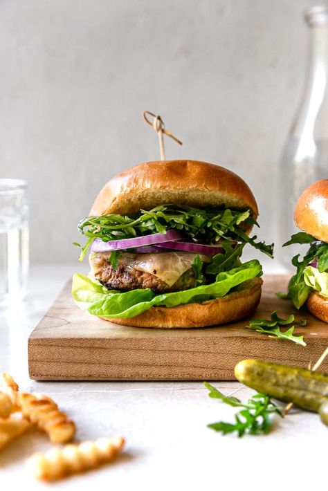 Burger Sides, Apple Turkey, Burger Photography, Recipe Zucchini, Burger Toppings, Turkey Burger, Summer Salad Recipes, Turkey Burgers, Work Week