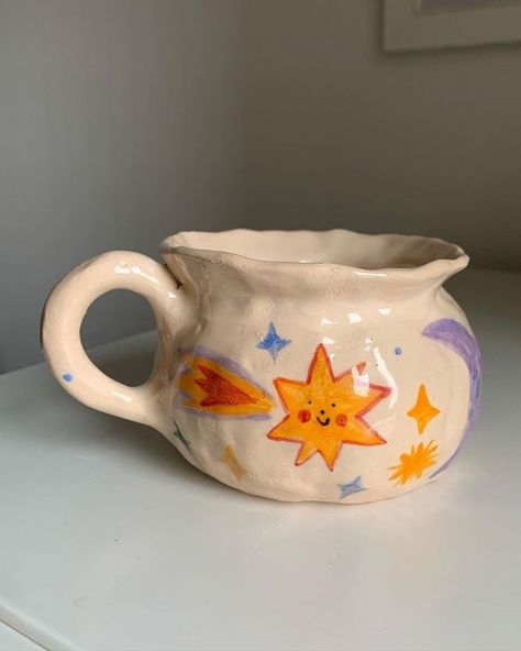 Ceramic Cup Inspiration, Pottery Tea Cups Handmade, Cute Kitchen Decorations, Cup From Clay, Glaze Ideas Pottery, Potary Painting Ideas, Cup Glaze Ideas, Cermanic Mug Ideas, Cup Pottery Ideas