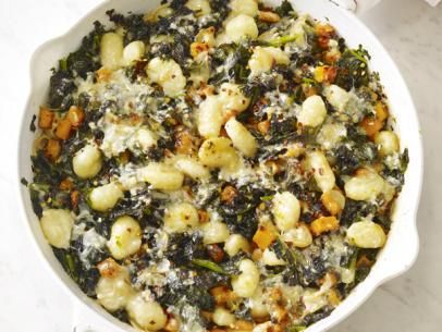 Gnocchi With Squash and Kale Gnocchi Kale, Recipe Gnocchi, Best Butternut Squash Recipe, Kale Recipe, Kale Recipes, Butternut Squash Recipes, Harvest Recipes, Gnocchi Recipes, Food Network Magazine