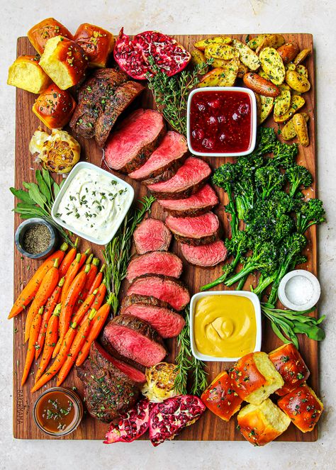 Beef Tenderloin Dinner, Dinner Menu Ideas, Charcuterie Inspiration, New Year's Food, Party Food Platters, Charcuterie And Cheese Board, Charcuterie Recipes, Roast Dinner, Beef Tenderloin