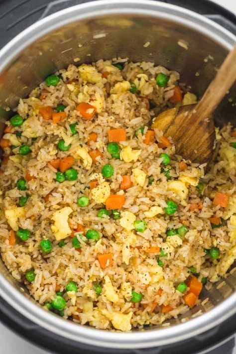 Instant Pot Chinese Rice, Fried Rice Ninja Foodi, Fried Rice In Crockpot, Chicken Fried Rice Instant Pot, Instant Pot Fried Rice, Rice In Instant Pot, Hibachi Rice, Hibachi Fried Rice, Hibachi Restaurant