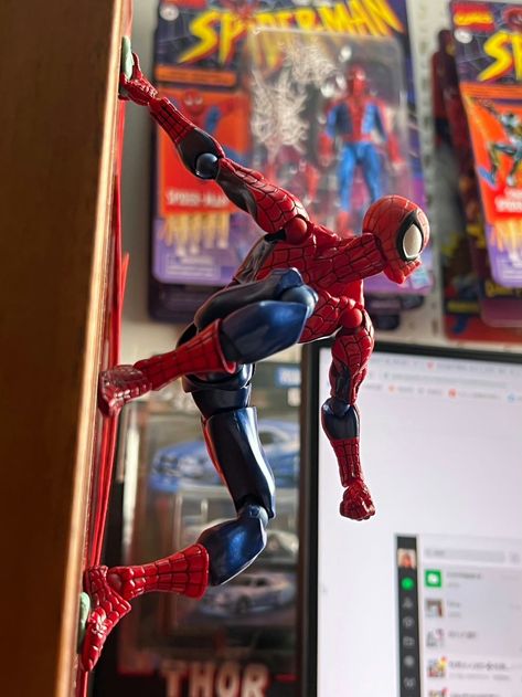 Custom Spiderman Action Figures, Spiderman Action Figure Poses, Action Figures Poses, Spider Man Action Figures, Buu Dbz, Spiderman Poses, Spiderman Stuff, Spiderman Room, Spiderman Action Figure