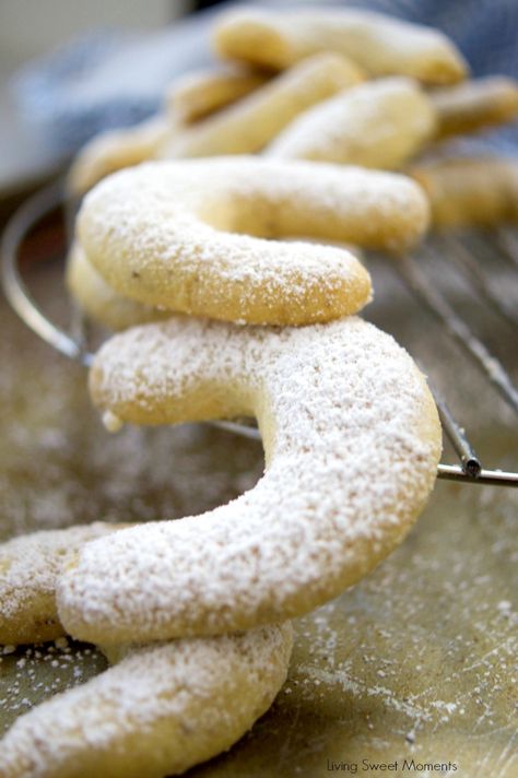 This melt-in-your-mouth crumbly Walnut Crescent Cookies recipe is super easy to make and it's the perfect dessert for the Holidays and entertaining. Walnut Crescent Cookies Recipe, Einkorn Cookies, Almond Crescent Cookies, Crescent Cookies, Fruit Cake Cookies, Almond Flavor, Easy Treats, Shortbread Cookies, Cookies Recipes Christmas