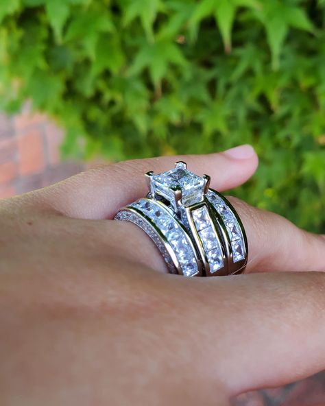 Princess Cut Ring Set, Big Wedding Rings, Cute Engagement Rings, Future Engagement Rings, Princess Cut Rings, Silver Anniversary, Wedding Engagement Ring, Dream Engagement Rings, Bohemian Rings