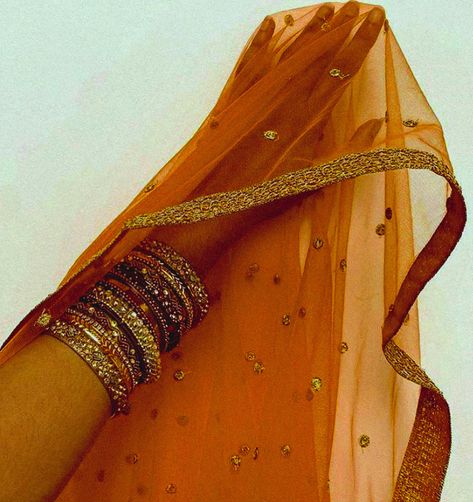 Parvati Patil, South Asian Aesthetic, Indian Photoshoot, Orange Aesthetic, Indian Aesthetic, Yellow Aesthetic, Brown Girl, Desi Fashion, South Asia