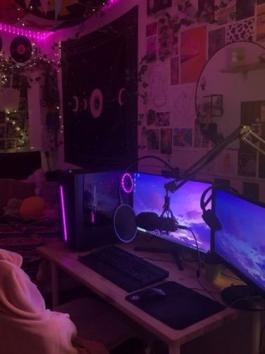 Stream Background Room, Streamer Set Up Aesthetic, Live Streamer Set Up, Gaming Vision Board, Streamer Setup Aesthetic, Streaming Bedroom, Streamer Dr Visualization, Stream Setup Aesthetic, Streamer Dr Aesthetic