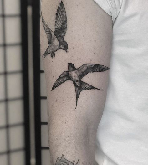 Bird Tattoo Sleeves, Bird Tattoos Arm, Robin Tattoo, Underarm Tattoo, Tattoo Font For Men, Bird Tattoo Men, Hand Tattoo Designs, Illusion Tattoos, Optical Illusion Tattoos