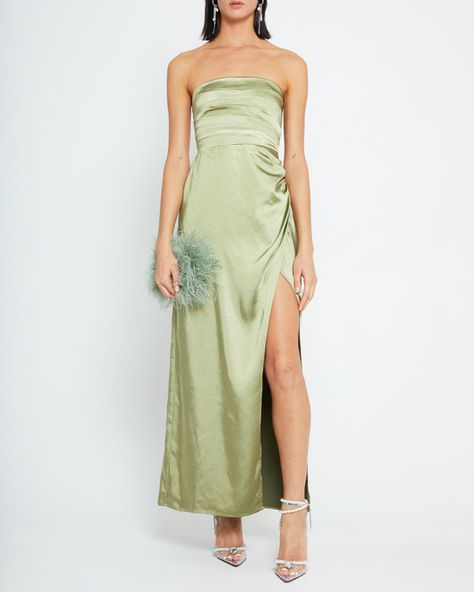 Light Green Bridesmaid Dresses, Trendy Bachelorette, Trendy Bachelorette Party, Sage Green Maxi Dress, Edgy Wedding, Sage Bridesmaid Dresses, Light Green Dress, Evening Gala, Sage Green Bridesmaid Dress