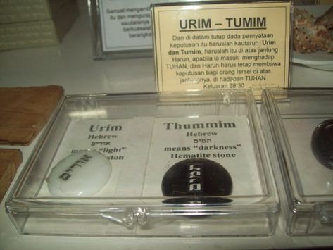 Urim Thummim Stones, Urim Thummim, Bible Archeology, Urim And Thummim, October Moodboard, Jordan Maxwell, David And Saul, Bible Thoughts, Study Topics