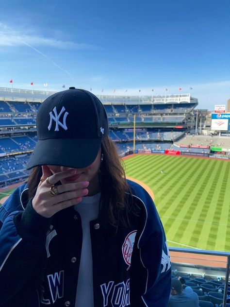 Baseball Christmas Gifts, Yankees Outfit, Windy City Series, Yankees Game, Liz Tomforde, Baseball Christmas, Yankees Cap, Escape The Ordinary, Baseball Girls