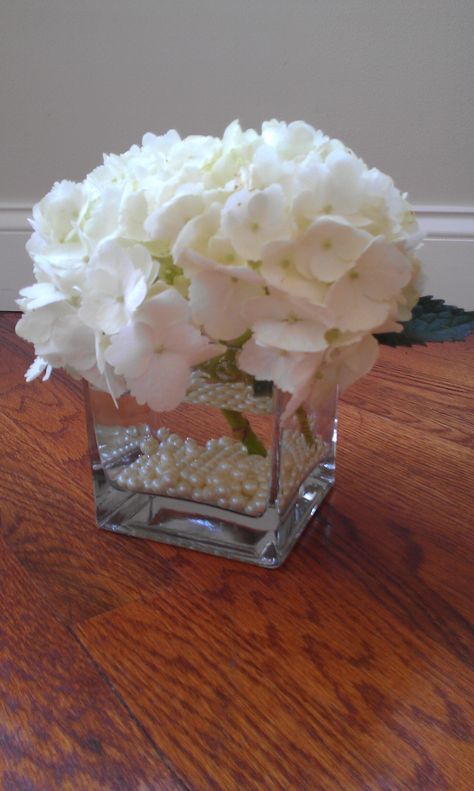 Hydrangea and Pearl Centerpiece Diy Pearl Centerpieces, Hydrangea Roses Centerpiece, Pearl Centerpiece Ideas Diy, Hydrengas Centerpieces, Hydrangea Small Centerpiece, Small Hydrangea Centerpiece, Pearl Centerpiece Ideas, Pearls Centerpiece, Simple Floral Centerpieces