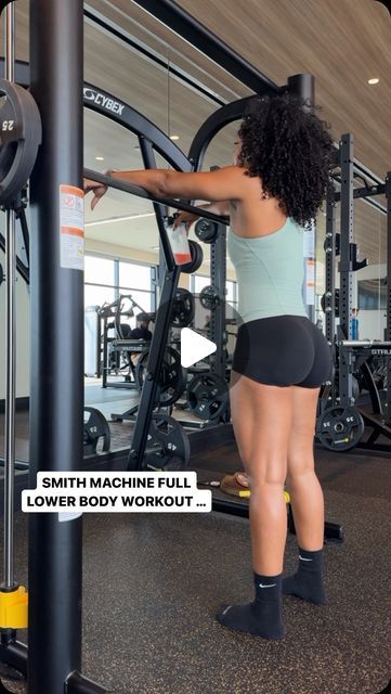 Jenna de León 🇹🇹🇺🇸 on Instagram: "MUST TRY SMITH MACHINE LOWER BODY WORKOUT…  This was highly recommended! I know the free weights and barbell can be a bit intimidating at first, but if you want to get the most out of your workout while staying in one spot, this full lower body Smith machine routine might be just what you need! I know the last exercise can feel a little tricky, but if you keep your core engaged and shoulders up, you can do it!   So make sure to save this and give it a try! 👇🏾  METHOD:👇🏾  Circuit One:  - 15 Elevated Deadlift  Rest 30 Sec X4  Circuit Two: - 15 Sumo Squat  Rest 1 Min X4  Circuit Three: - 12 Split Squat per side  Rest 1 Min X4  Circuit Four: - 12 Front Squat Rest 1 min X4  For more workouts like this and structured training programs, check out the @re Smith Machine Reverse Lunge, Smith Machine Split Squats, Smith Machine Arms, Elevated Deadlift, Gym Machine Routine, Smith Machine Workout Glutes, Smith Machine Squat, Smith Machine Workout, Body Weight Workout