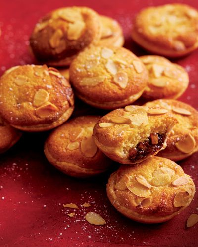 The Mince Pie Extraordinaire - ALDI UK Mince Pie Recipe, Canapes Recipes, British Desserts, Bakewell Tart, Mince Pie, Mini Tart, Feel Good Food, Shortcrust Pastry, Mince Pies