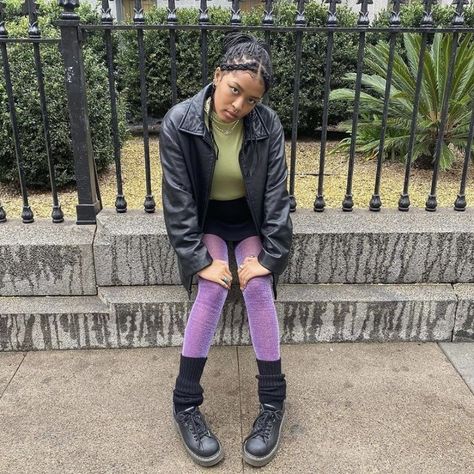 Coloured Tights Outfit, Purple Tights Outfit, Colorful Tights Outfit, Purple Tights, Lit Outfits, Layering Outfits, Tights Outfit, Look Book, Fit Inspo