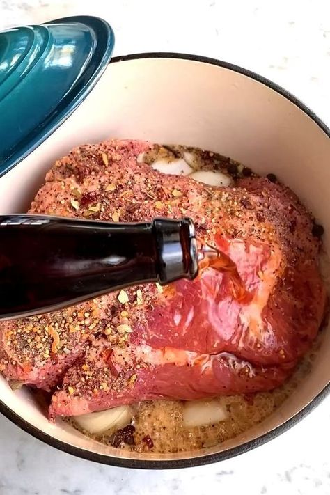 Oven Corned Beef, Beef In Beer, Dutch Oven Corned Beef, Corned Beef Recipes Slow Cooker, Baked Corned Beef, Corned Beef Recipe, Tender Brisket, Canned Corned Beef, Cooking Corned Beef