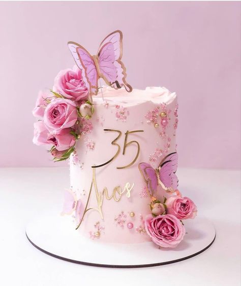 Torturi Baby Shower, Queens Birthday Cake, Floral Cake Design, Flower Cake Design, Modern Birthday Cakes, Butterfly Birthday Cakes, Birthday Cake With Flowers, Beautiful Cake Designs, Elegant Birthday Cakes