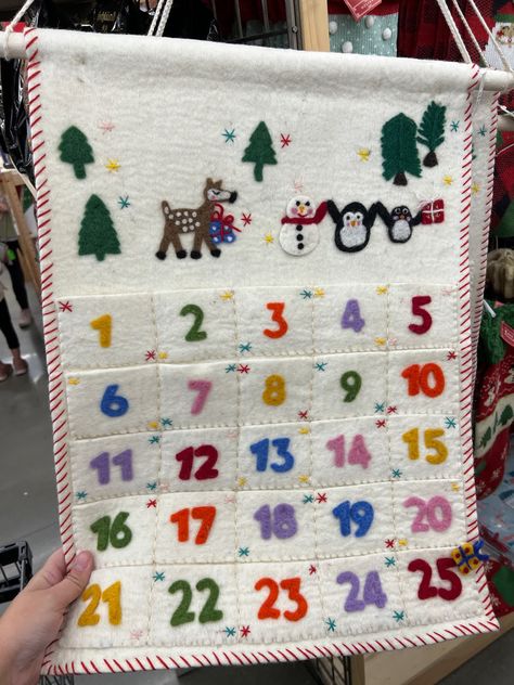 Felt Advent Calendar, Advent Calenders, Christmas Countdown, Xmas Decorations, Diy Inspiration, Christmas Seasons, Holiday Cheer, 9 And 10, Christmas Decor Diy