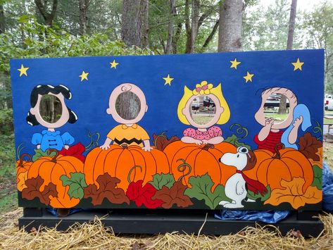 Halloween Cut Outs, Diy Photo Booth Backdrop, Fall Fair, Fun Halloween Games, Great Pumpkin Charlie Brown, Halloween Photo Booth, Harvest Fest, Charlie Brown Halloween, Photo Cutout