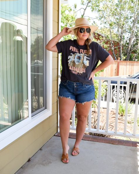 Xl Summer Outfits For Women, Plus Size Graphic Tee Outfit, Summer Outfits Plus Size Women, Curvy Girl Outfits Summer, Florida Outfits, Summer Outfits Curvy, Casual Outfits For Moms, Plus Size Summer Outfits, Summer Outfits For Moms