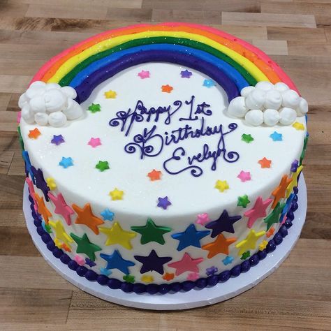 Round Cake with Piped Rainbow and Fancy Stars Round Birthday Cakes, 17 Birthday Cake, Resipi Kek, Birthday Sheet Cakes, Rainbow Birthday Cake, Christmas Cake Designs, Wilton Cake Decorating, Birthday Cake Recipe, Easy Cake Decorating