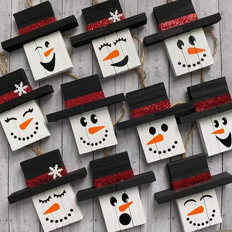 Jenga Snowman Ornaments Diy, Jenna Block Snowman, Christmas Tree Popsicle Stick Ornament, Snowman Jenga Block, Jenga Blocks Snowman, New Wood Craft Ideas, Dollar Tree Jenga Block Snowman, Snowman Jenga Ornament, Jenga Snowman Ornament