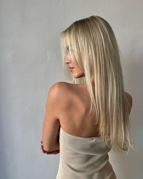 Blonde Lowlights, Bombshell Hair, Summer Blonde Hair, Light Blonde Hair, Blonde Hair Inspiration, Blonde Hair Looks, Long Blonde, Long Blonde Hair, Light Blonde