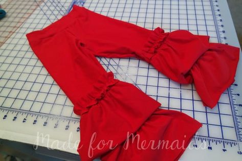 SAM_1086 Ruffle Pants Pattern, Legging Pattern, Homemade Clothes, Sewing Retreats, Diy Ruffle, Baby Clothes Patterns Sewing, Ruffle Leggings, Sewing Easy Diy, Sewing Tutorials Clothes