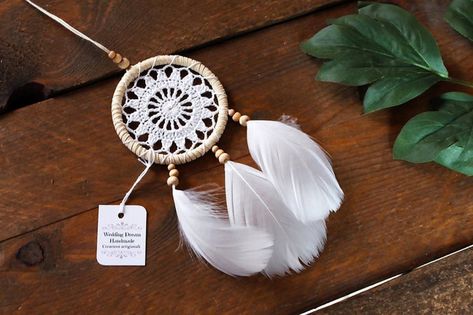 Dream Catcher For Car, Crochet Jewelry Necklace, Dream Catcher Mandala, Dream Catcher Patterns, Car Rearview Mirror Accessories, Crochet Twist, Feather Dream Catcher, Crochet Basket Pattern, Bohemian Accessories